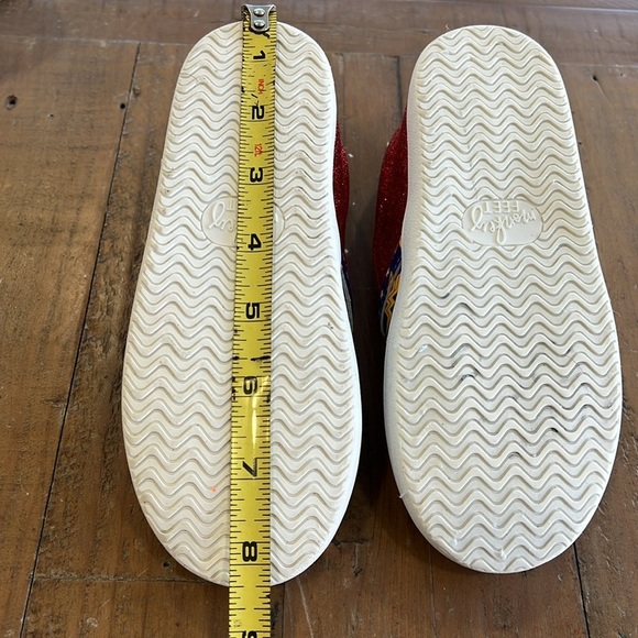 Monkey feet wonder woman slip on sneakers - Picture 10 of 11